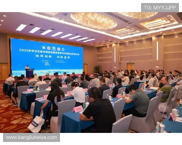 探寻当代足球运动员成长之路与赛场风采及未来发展趋势深度剖析