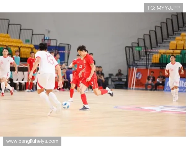 中国足球队备战亚洲杯 新帅亮相目标直指冠军荣耀 中国足球队备战亚洲杯 新帅亮相目标直指冠军荣耀