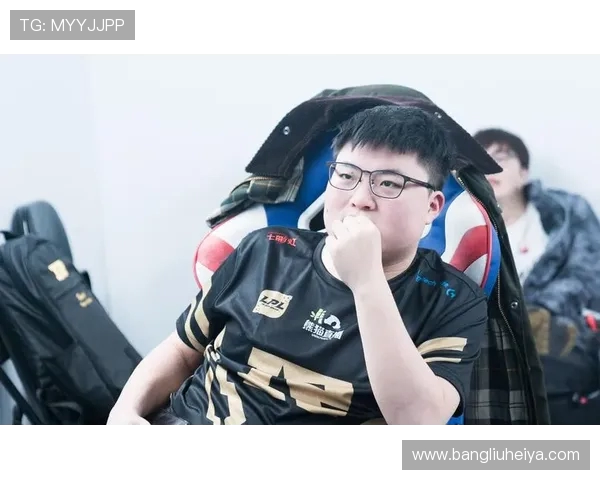 深入分析RNG战队在CSGO中的防守策略与战术执行 深入分析RNG战队在CSGO中的防守策略与战术执行