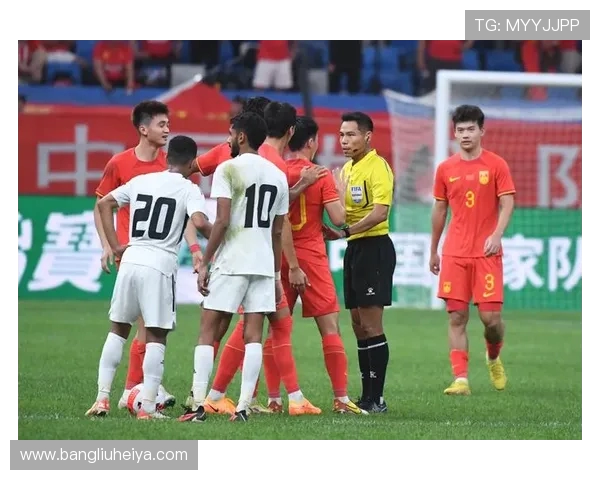 2001年中国足球队对阵阿联酋的经典对决回顾与分析 2001年中国足球队对阵阿联酋的经典对决回顾与分析