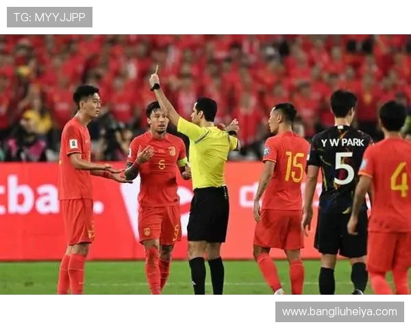 中国足球队迎战伊朗队激战即将上演两国球迷共同期待精彩对决