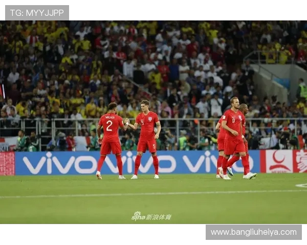 哥伦比亚与英格兰精彩对决回顾及赛后分析全景报道