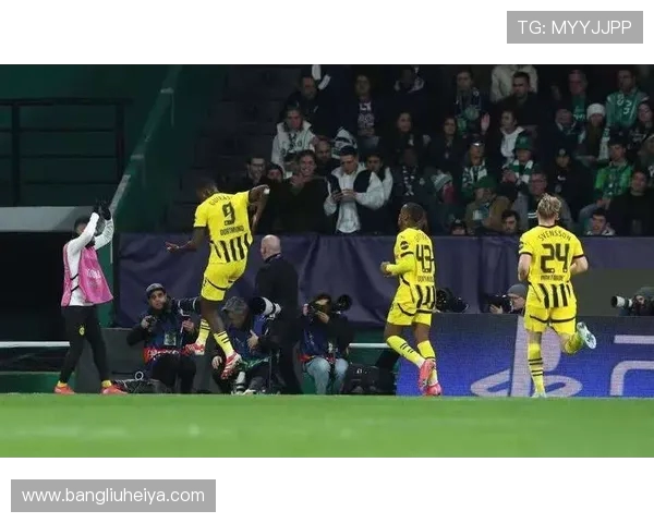 多特蒙德与浦和红砖激战在即球迷期待精彩对决与精彩瞬间